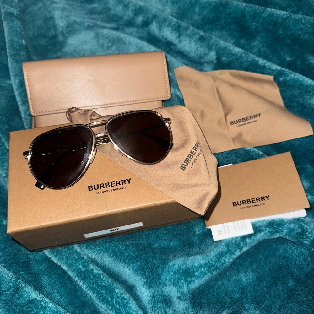 Burberry Gold Aviator Sunglasses with Tan Case